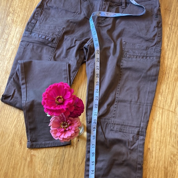 COPY - Prana Skinny Cargo Jeans Sz. 6 Brown - Picture 4 of 9